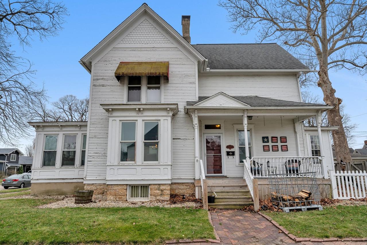 205 Elm St., Ottawa, IL 61350