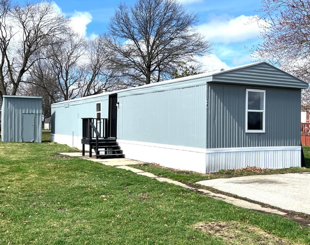 34 The Oaks, Tolono, IL 61880