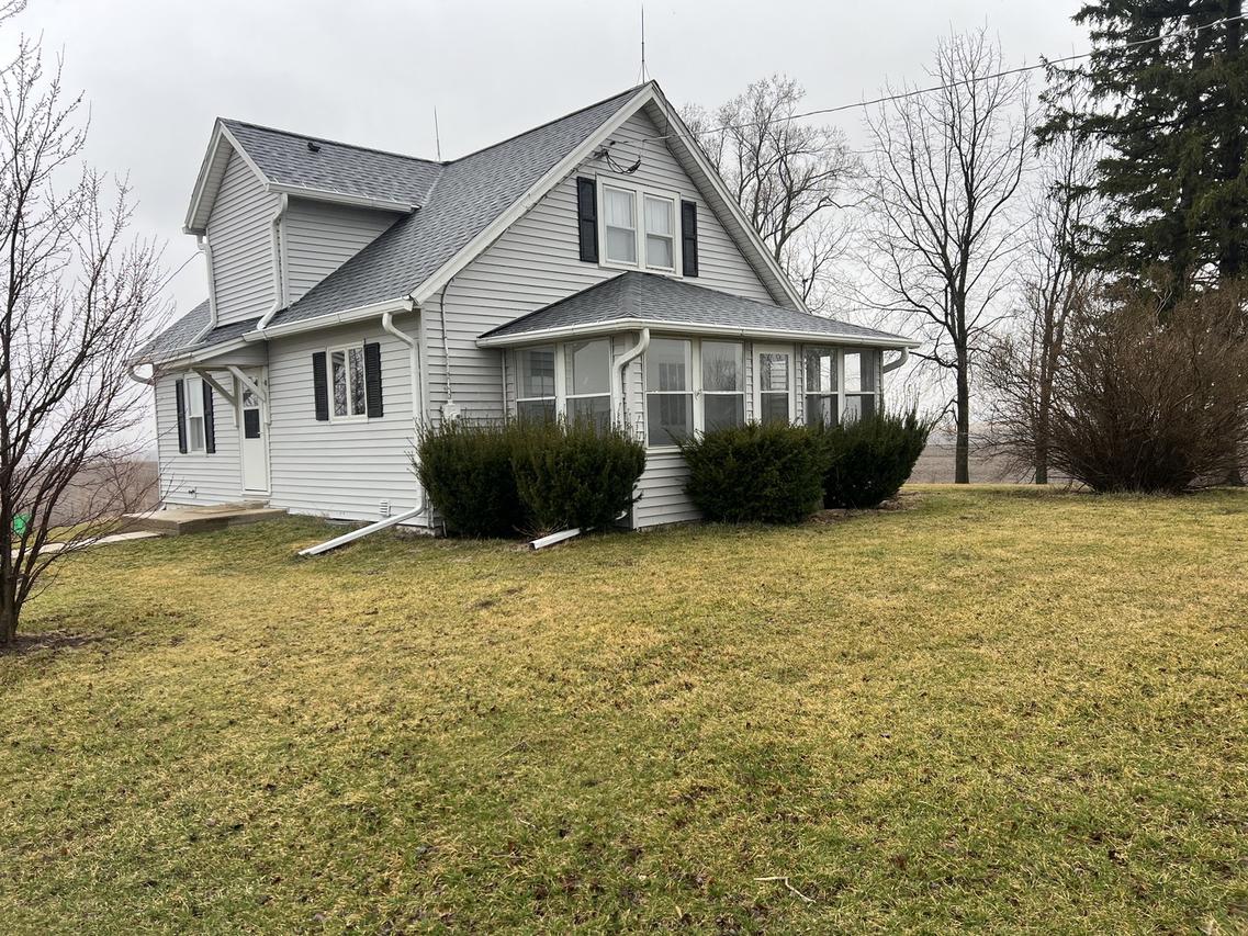 5078 S Clover Rd., Freeport, IL 61032