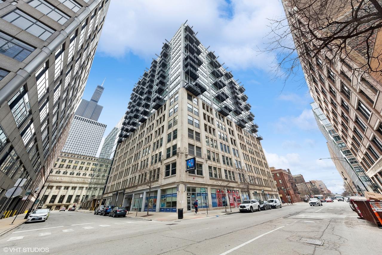 565 W Quincy St. #1017, Chicago, IL 60661