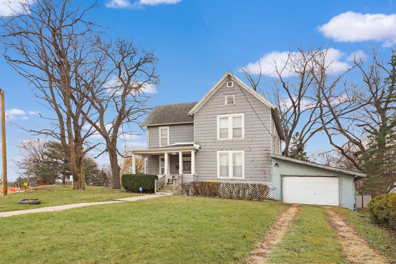 648 S Adams Ave., Freeport, IL 61032