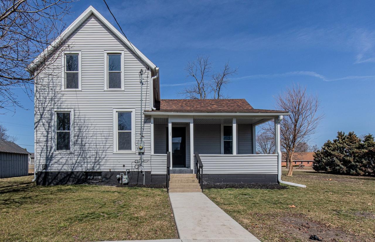 104 E Locust St., Lamoille, IL 61330