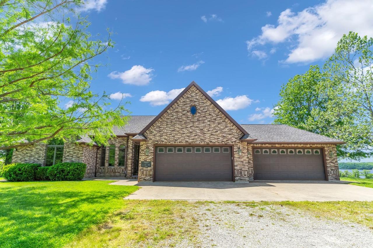 3 Schwan Pl., Nauvoo, IL 62354