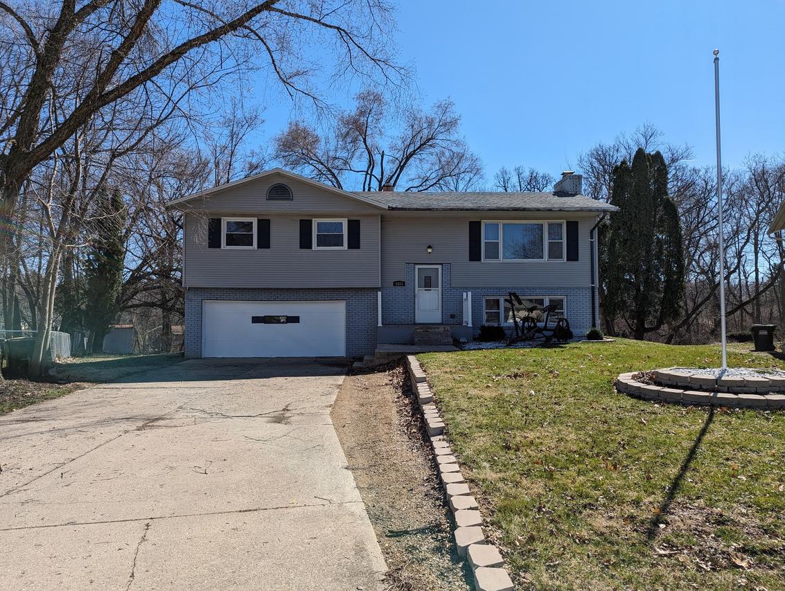 1821 Middlebury Rd., Freeport, IL 61032