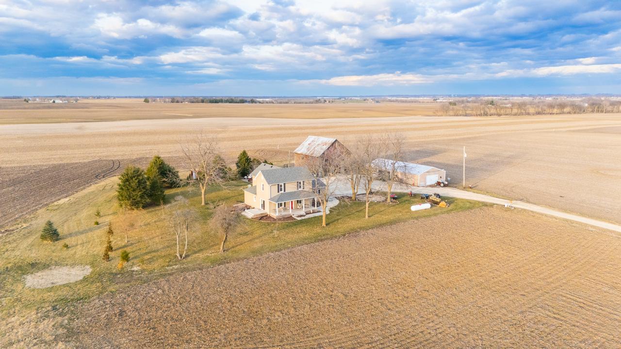 5631 Broadway Rd., Groveland, IL 61535