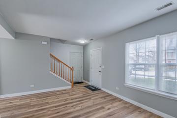1431 W Split Oak Cir., Round Lake Beach, IL 60073