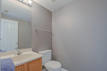 1431 W Split Oak Cir., Round Lake Beach, IL 60073