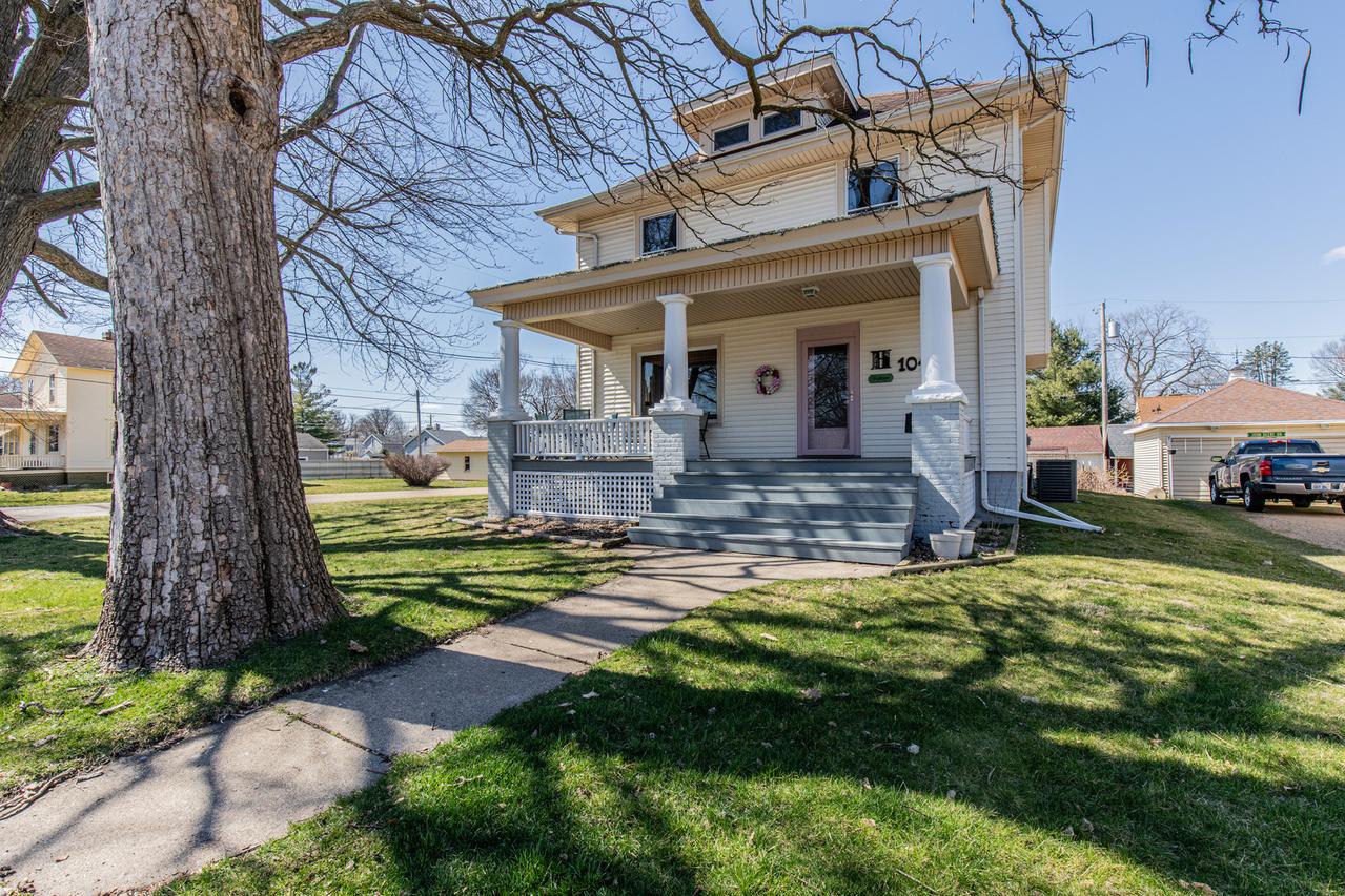 104 N Chestnut St., Princeton, IL 61356