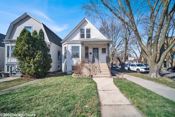 3658 N Sawyer Ave., Chicago, IL 60618