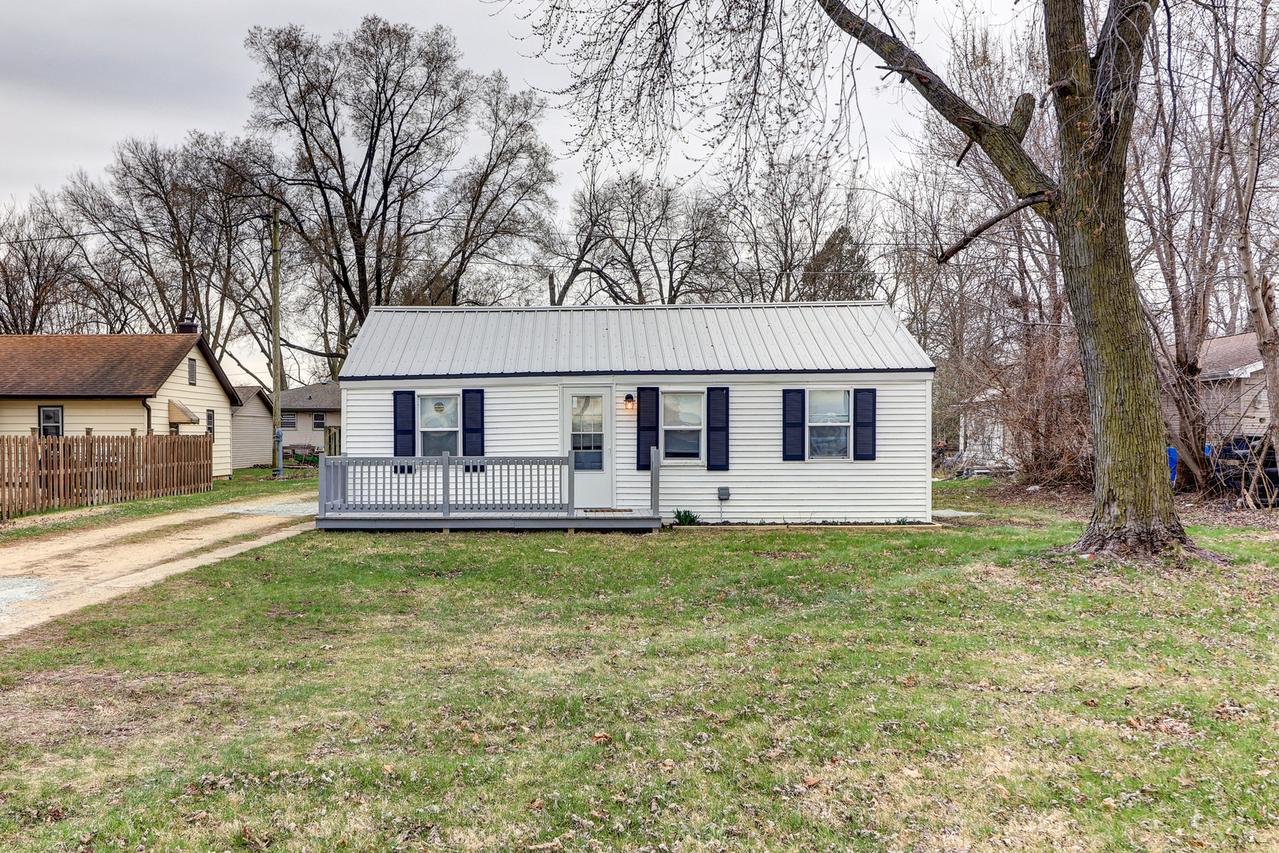 2804 W Rock Falls Rd., Rock Falls, IL 61071
