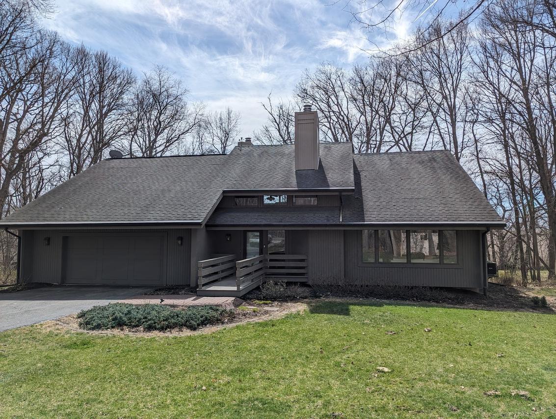 2995 W Forest Rd., Freeport, IL 61032