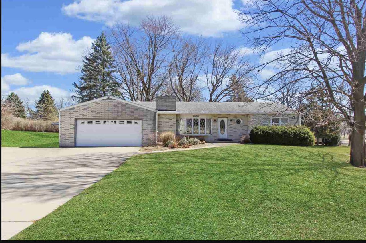2057 N Il Rte 26, Freeport, IL 61032
