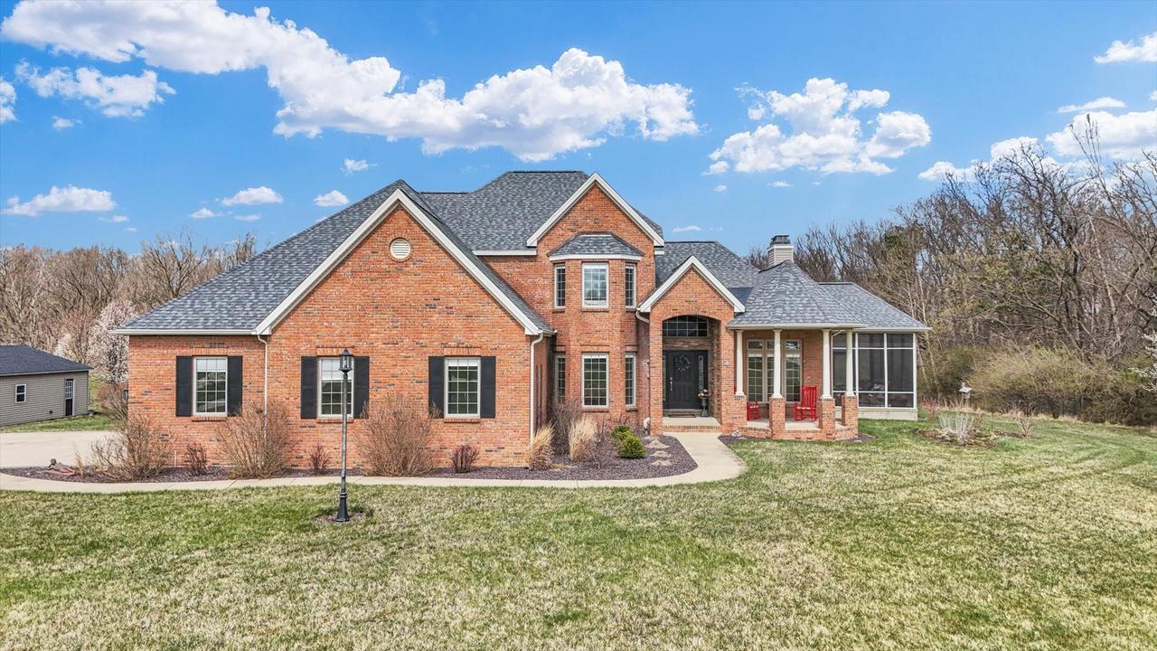 1808 E Cobble Creek Dr., Mahomet, IL 61853