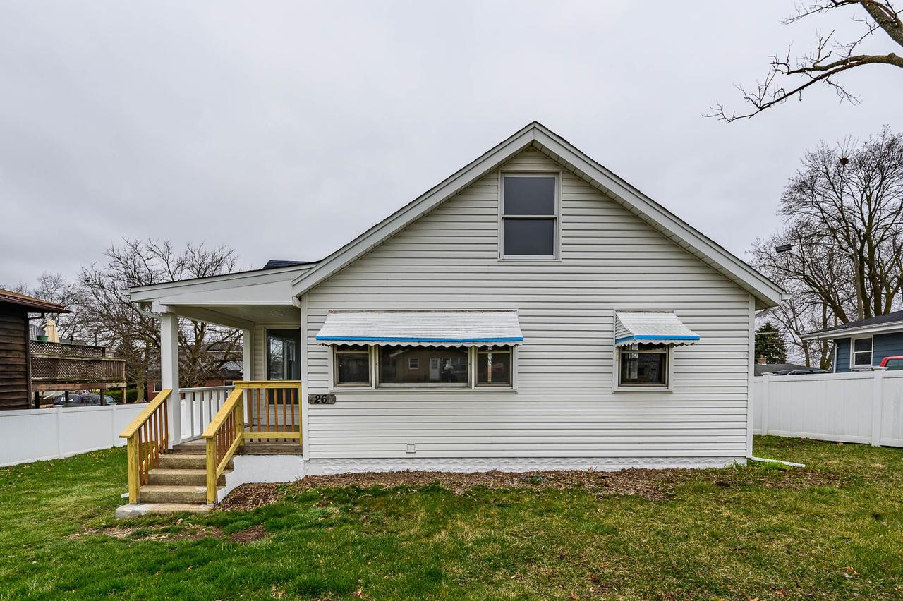 26 E Washington St., Round Lake, IL 60073