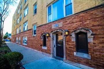 3604 N Albany Ave. #1E, Chicago, IL 60618