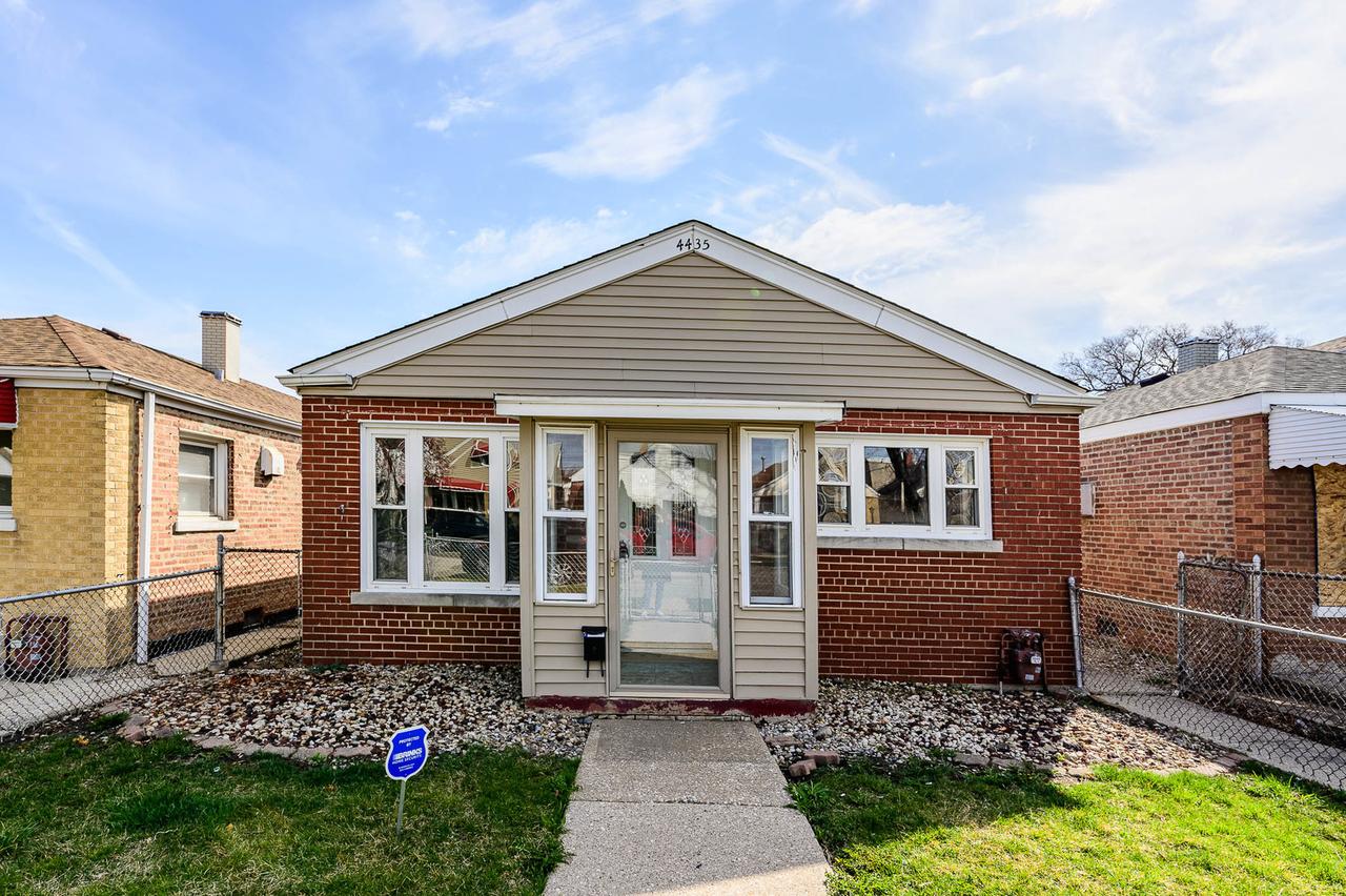 4435 S Leamington Ave., Chicago, IL 60638