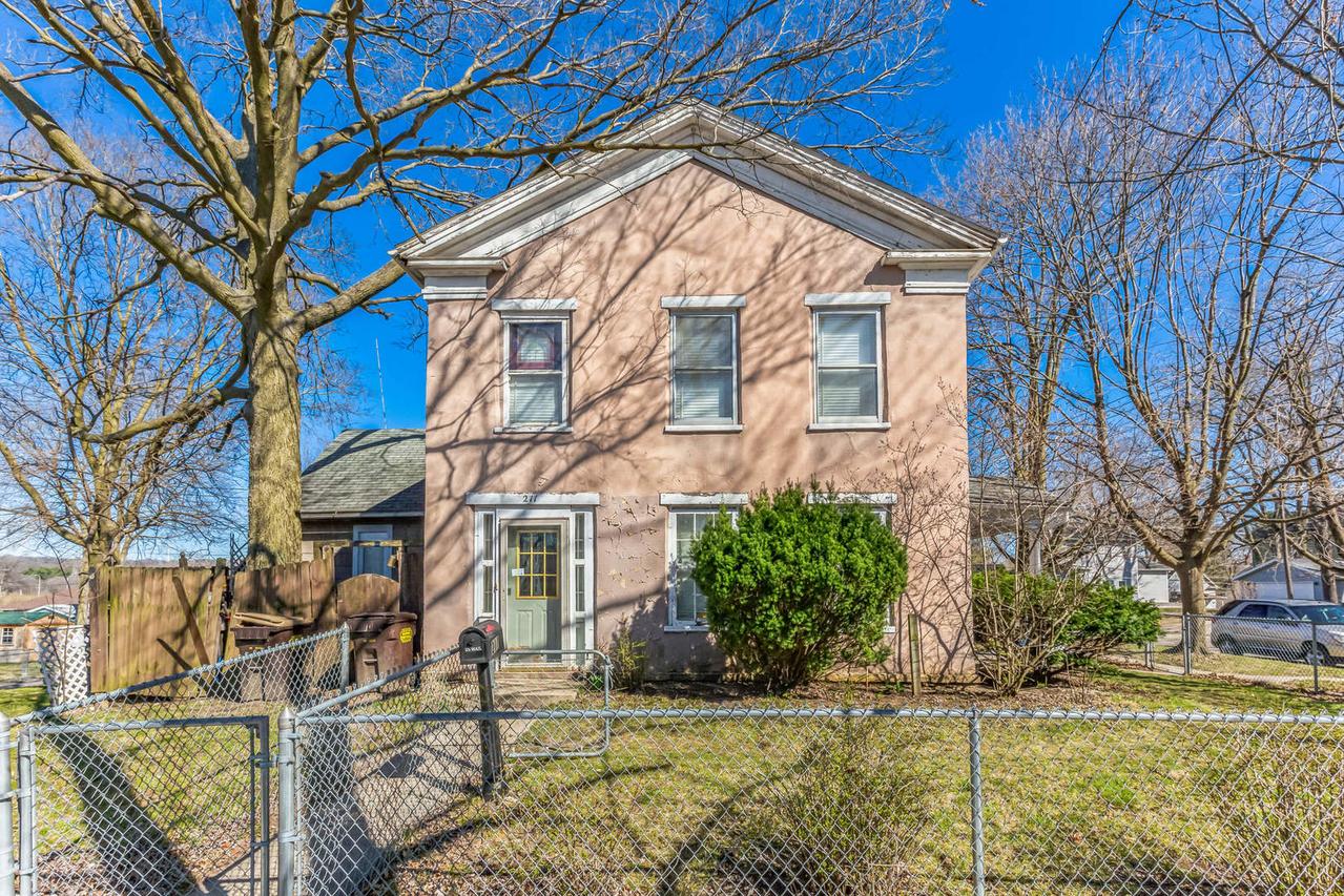 211 S 3rd St., Oregon, IL 61061