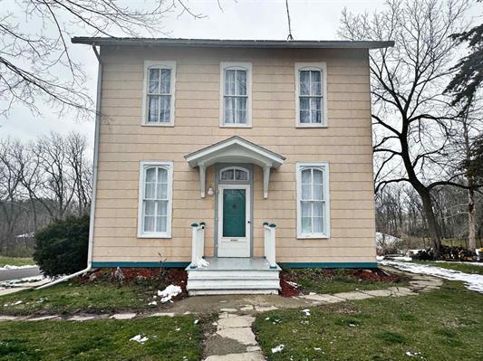 202 E Lincoln St., Mt. Carroll, IL 61053