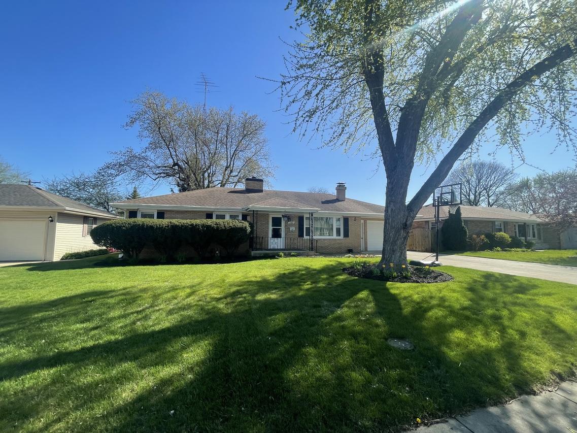 1160 Gertsam Dr., Bradley, IL 60915