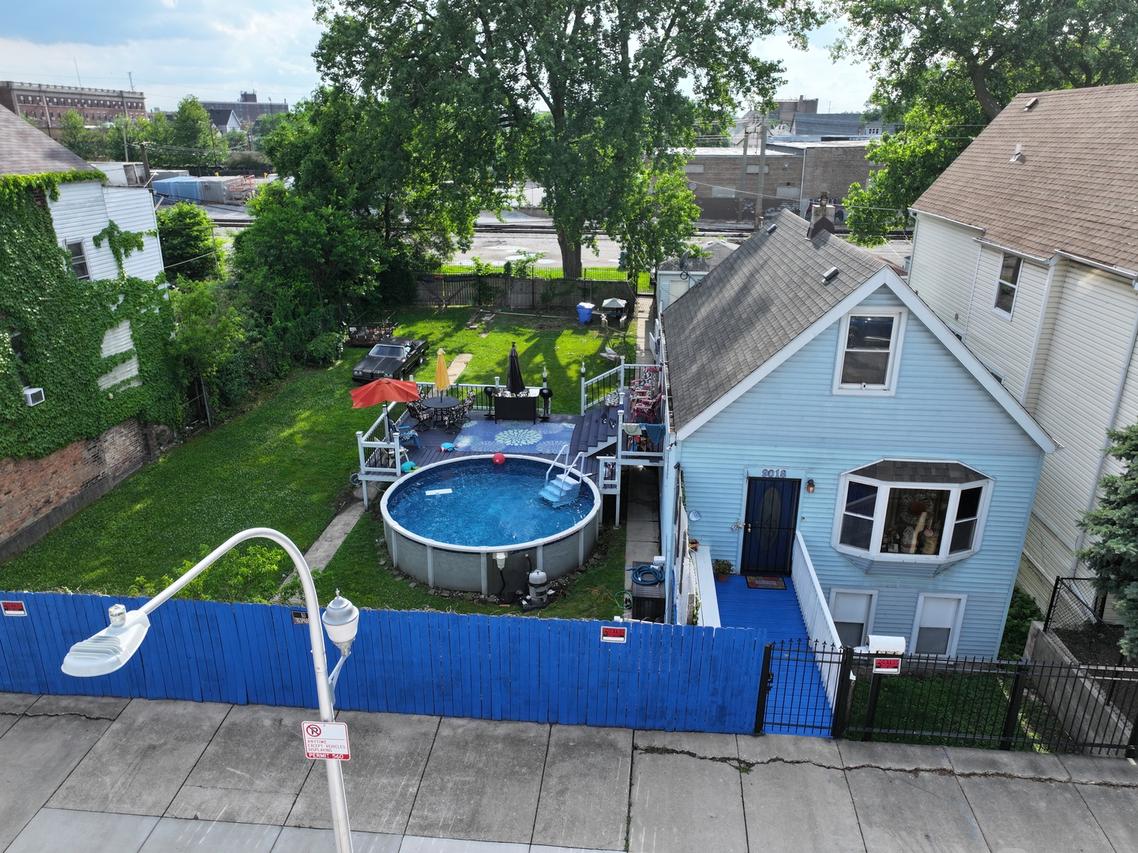 9018 S Brandon Ave., Chicago, IL 60617