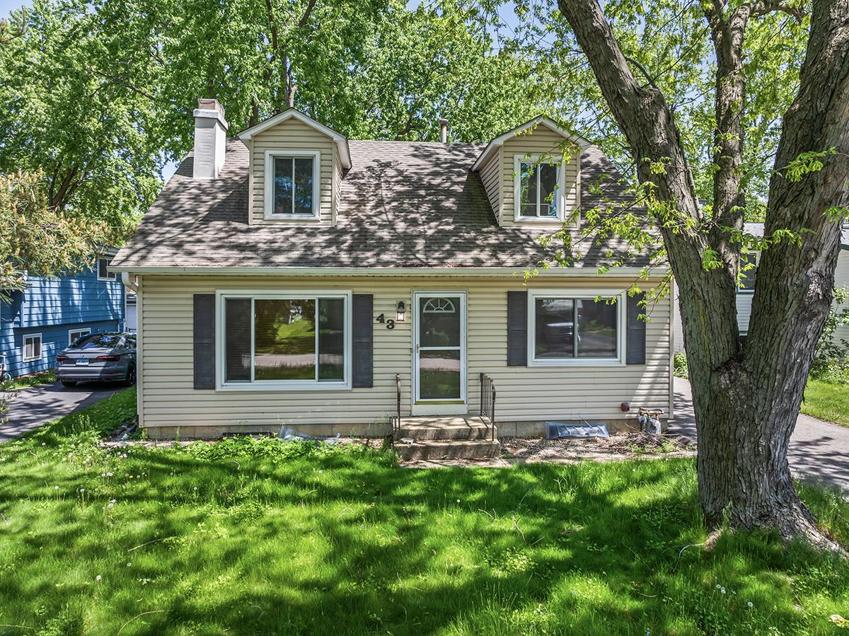 43 Clover Dr., Crystal Lake, IL 60014