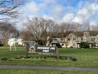 3210 N Carriageway Dr., Arlington Heights, IL 60004