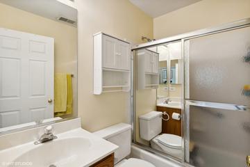 3210 N Carriageway Dr., Arlington Heights, IL 60004