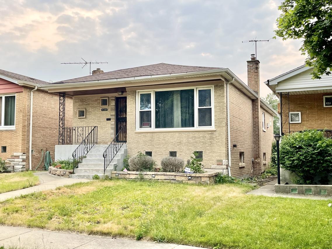 9349 S Crandon Ave., Chicago, IL 60617