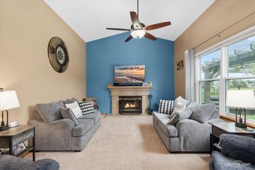 709 Churchill Ln., Oswego, IL 60543