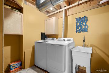 709 Churchill Ln., Oswego, IL 60543