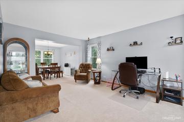 709 Churchill Ln., Oswego, IL 60543