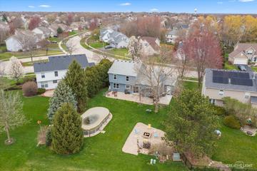 709 Churchill Ln., Oswego, IL 60543