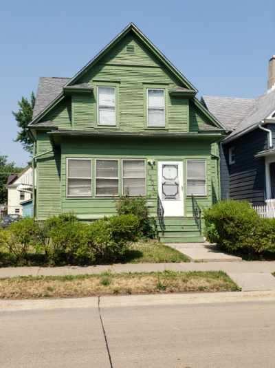 1204 15th St., Rock Island, IL 61201