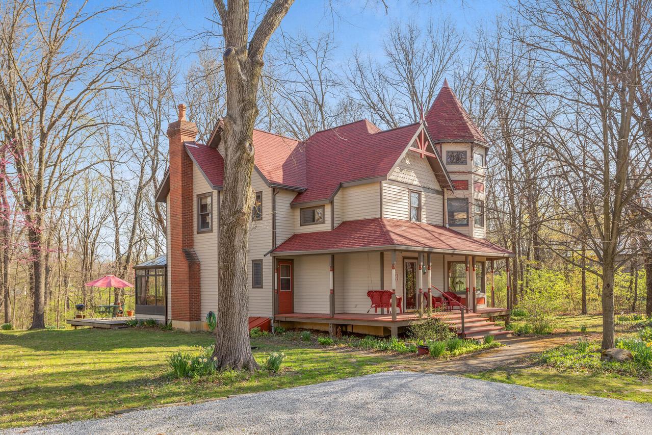 392 D County Road 2500 N, Mahomet, IL 61853