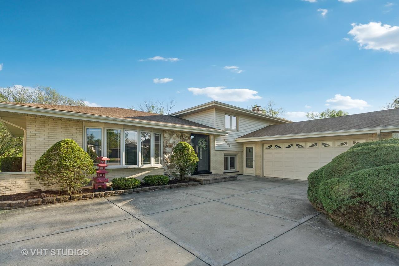 1623 71st St., Darien, IL 60561