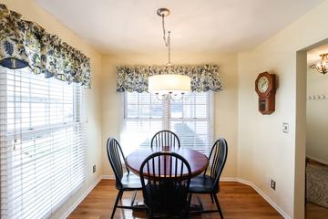 821 Kimberly Ln., Crystal Lake, IL 60014