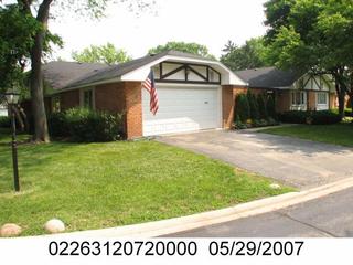 8 Oxford St., Rolling Meadows, IL 60008