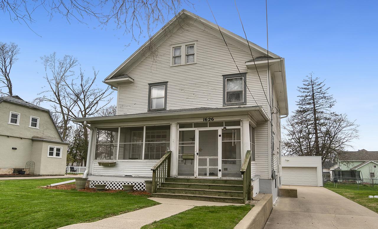 1626 S Chicago Ave., Freeport, IL 61032