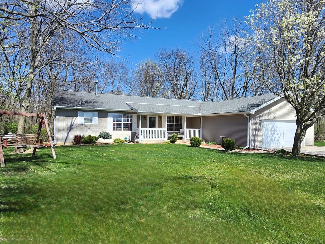 3 Holly Ct., Putnam, IL 61560