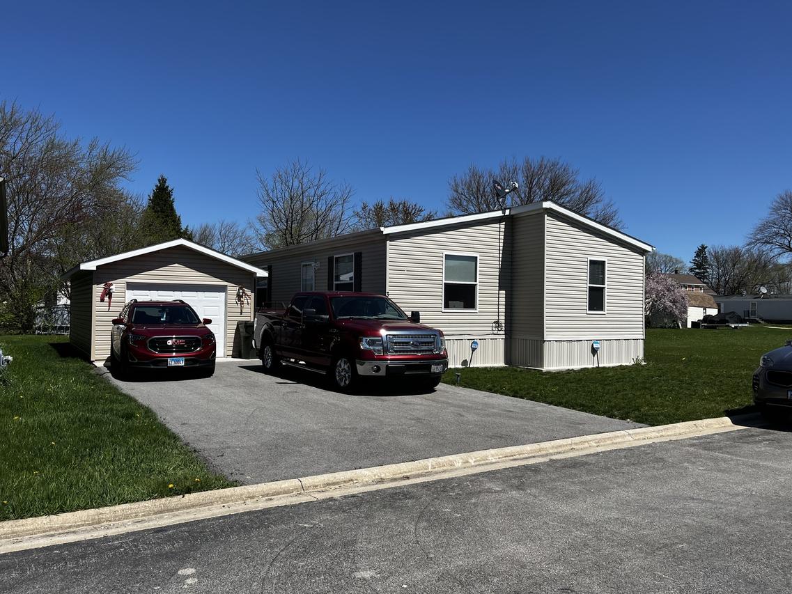 304 Alana Dr., Elwood, IL 60421