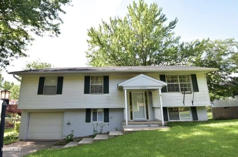 3339 Loras Dr., Freeport, IL 61032