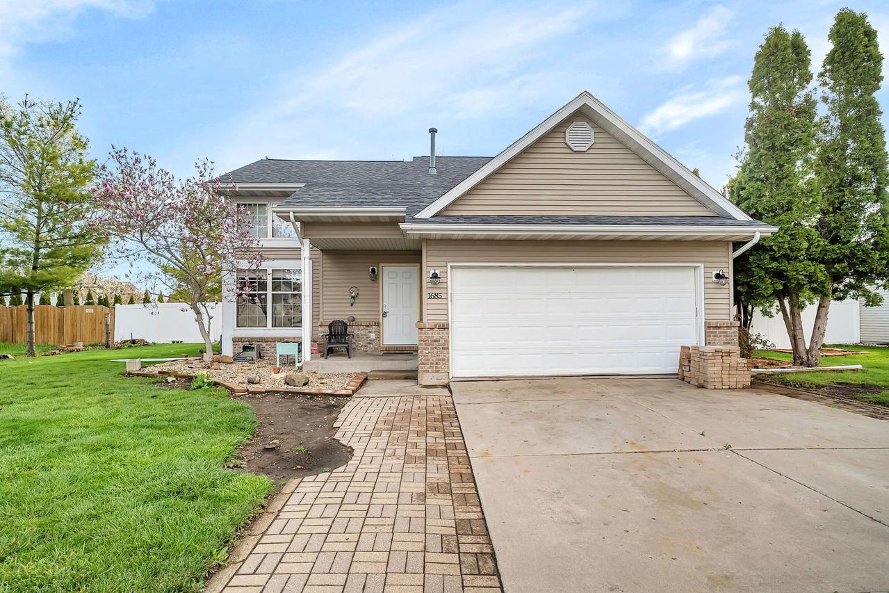 1685 Schubert Dr., Morris, IL 60450