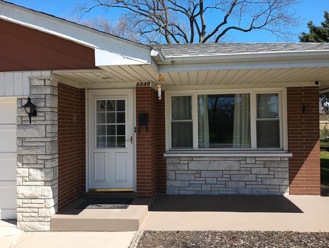 [Address Hidden by Seller], Evergreen Park, IL 60805