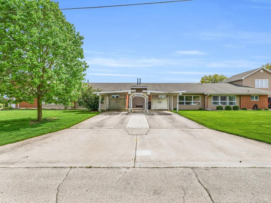 1610 Golfview Cir., Rantoul, IL 61866