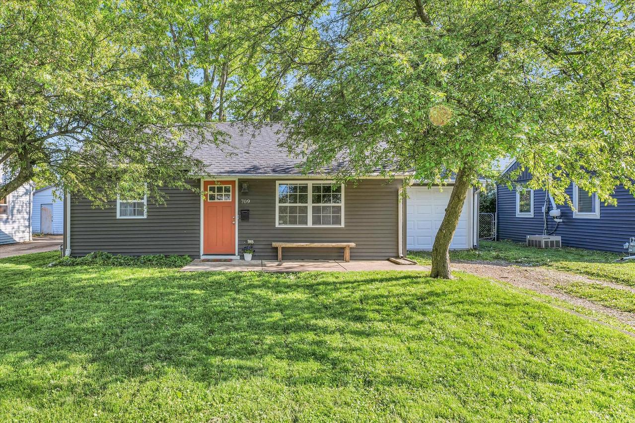 709 Hawthorne Dr., Urbana, IL 61801