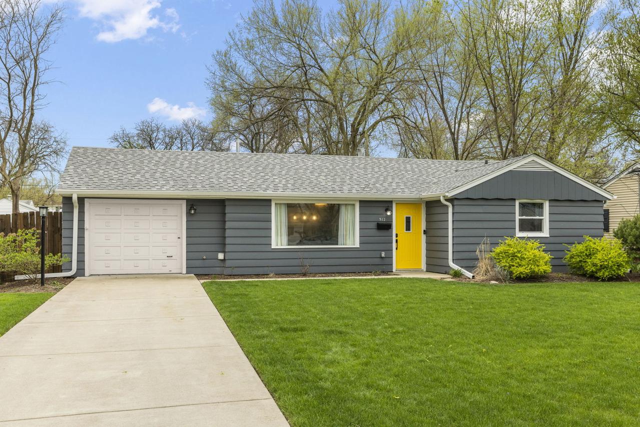 512 California Ave., Aurora, IL 60506