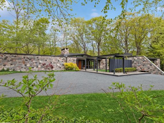 1130 Walden Ln., Lake Forest, IL 60045