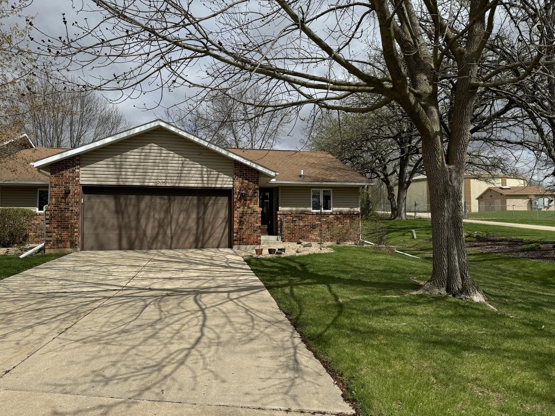 1802 Sierra Ct. #2, Freeport, IL 61032