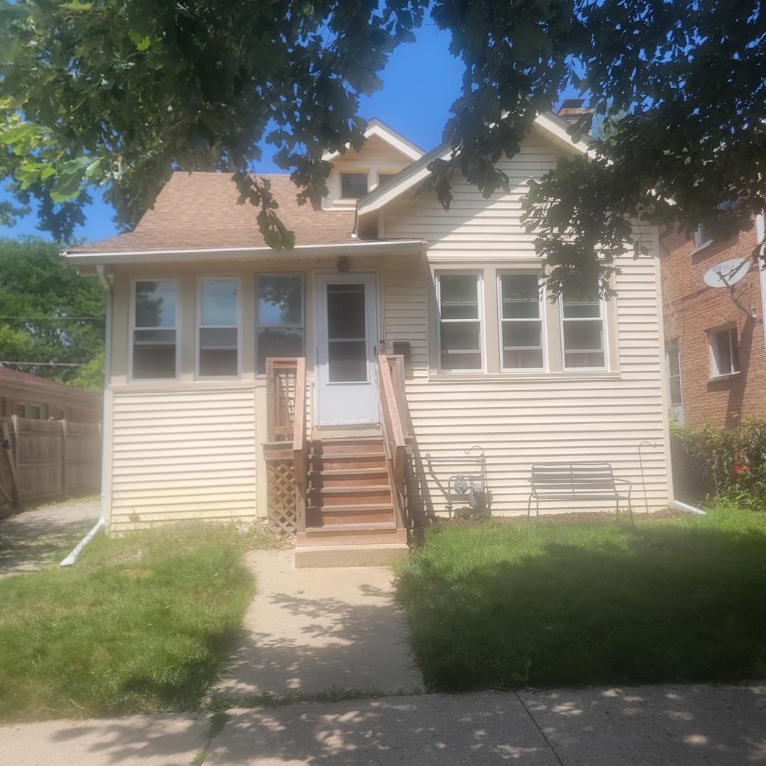 2211 Foster St., Evanston, IL 60201