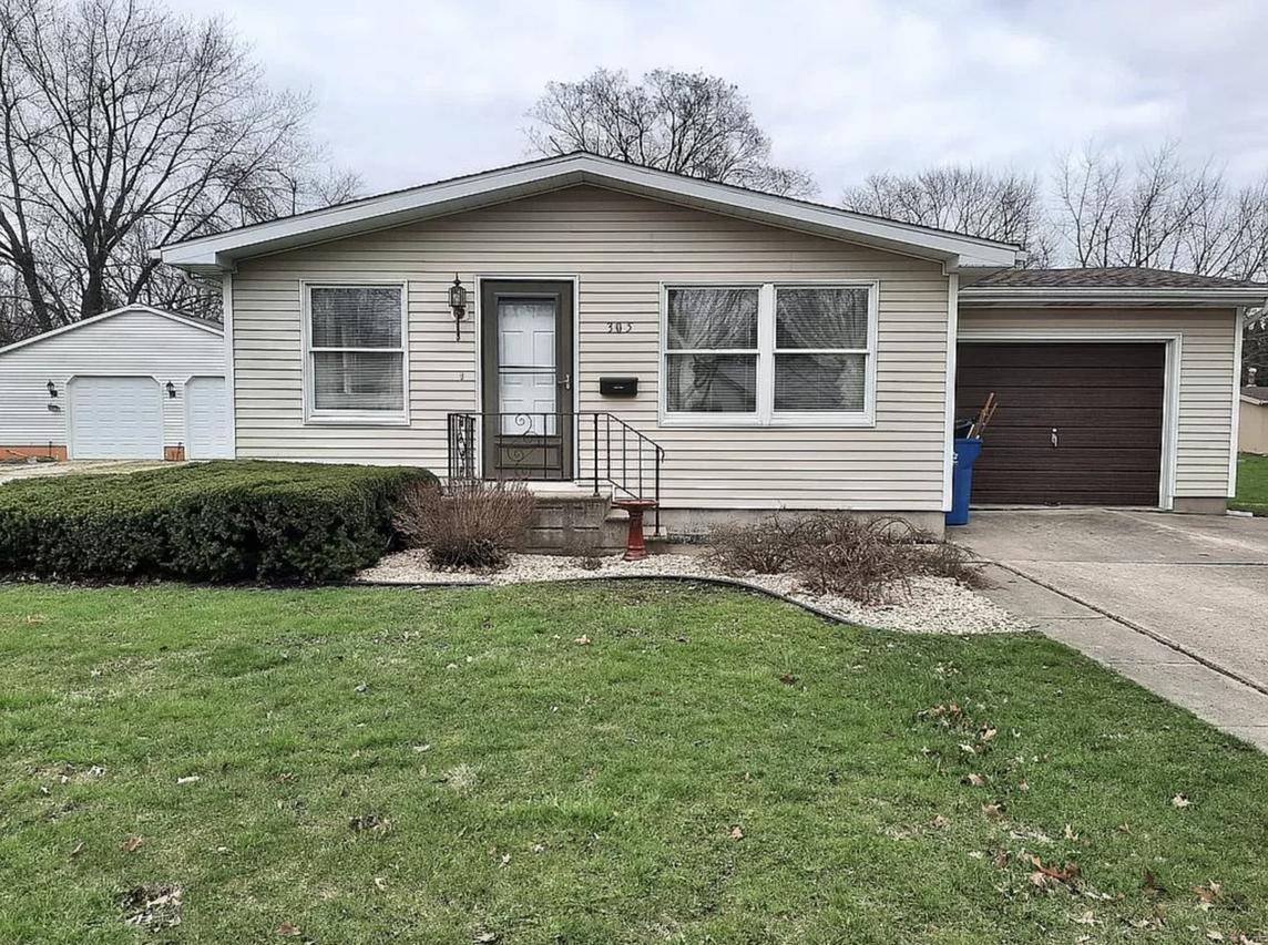 305 9th Ave., Mendota, IL 61342